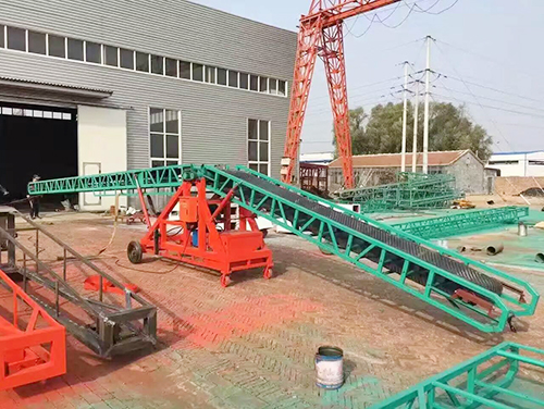 伸縮雙翼式輸送機(jī)